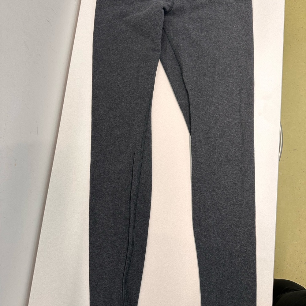 Lululemon heat her gray leggings 8